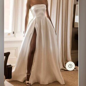 Meshki Eileen wedding gown